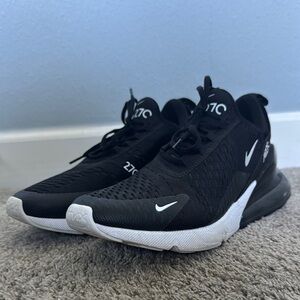 Nike AIR270 Max Sneakers Women9.5